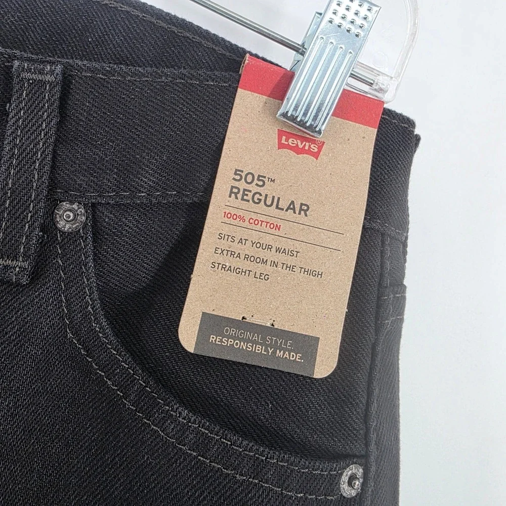 Levis 505 Regular Fit Straight Leg Mens Jeans Black 30x30 NWT 00505-0260